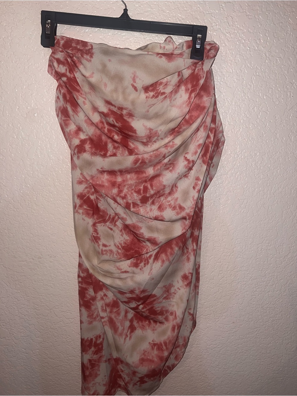 NWT PrettyLittleThing Pink and Cream Set Asymmetrical Tie-Dye Skirt and Top - Picture 2 of 6